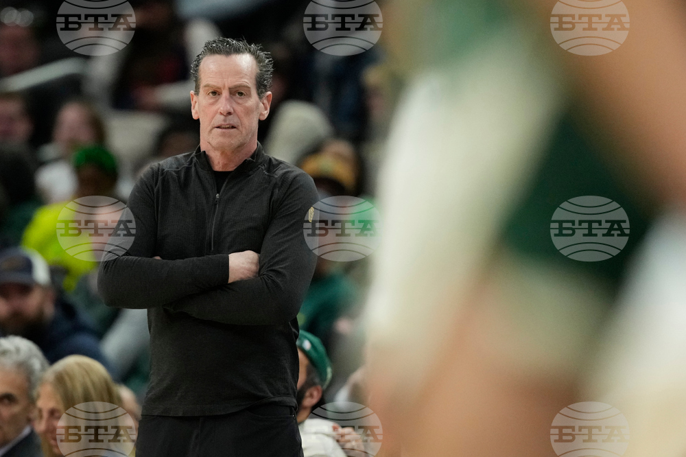 Cavaliers Bucks Basketball