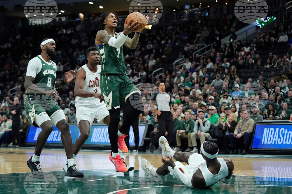 Cavaliers Bucks Basketball