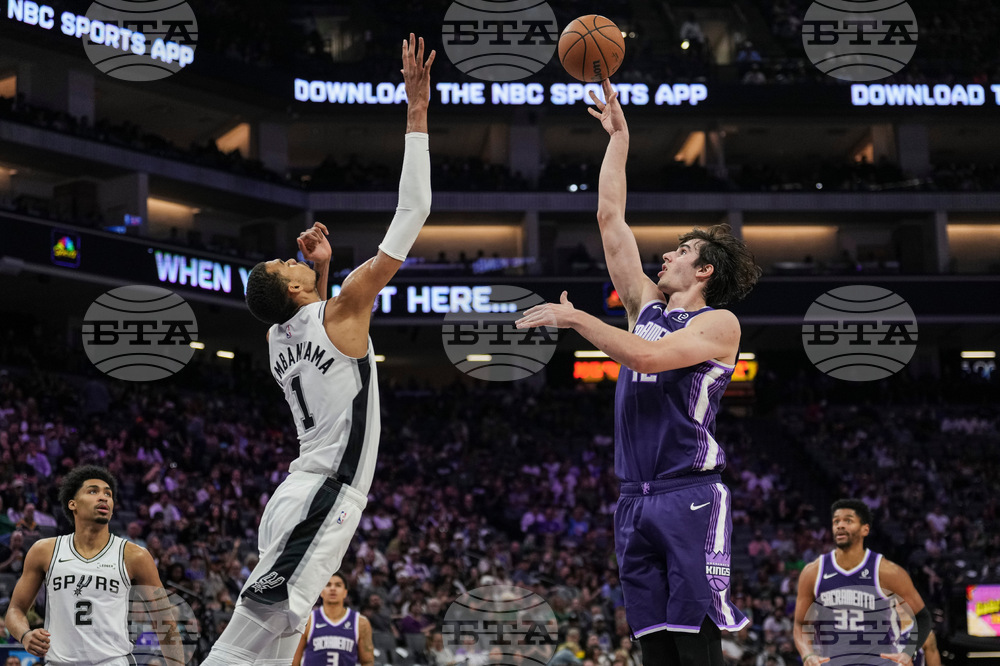 Spurs Kings Basketball