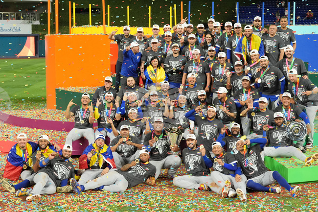 Във Венецуела обявиха национален празник, след като националният отбор по бейзбол победи САЩ и спечели за пръв път Световната класика