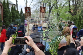 Румъния - литийно шествие “Процесия на цветята” в Букурещ