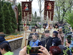 Румъния - литийно шествие “Процесия на цветята” в Букурещ