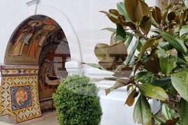 Румъния - литийно шествие “Процесия на цветята” в Букурещ