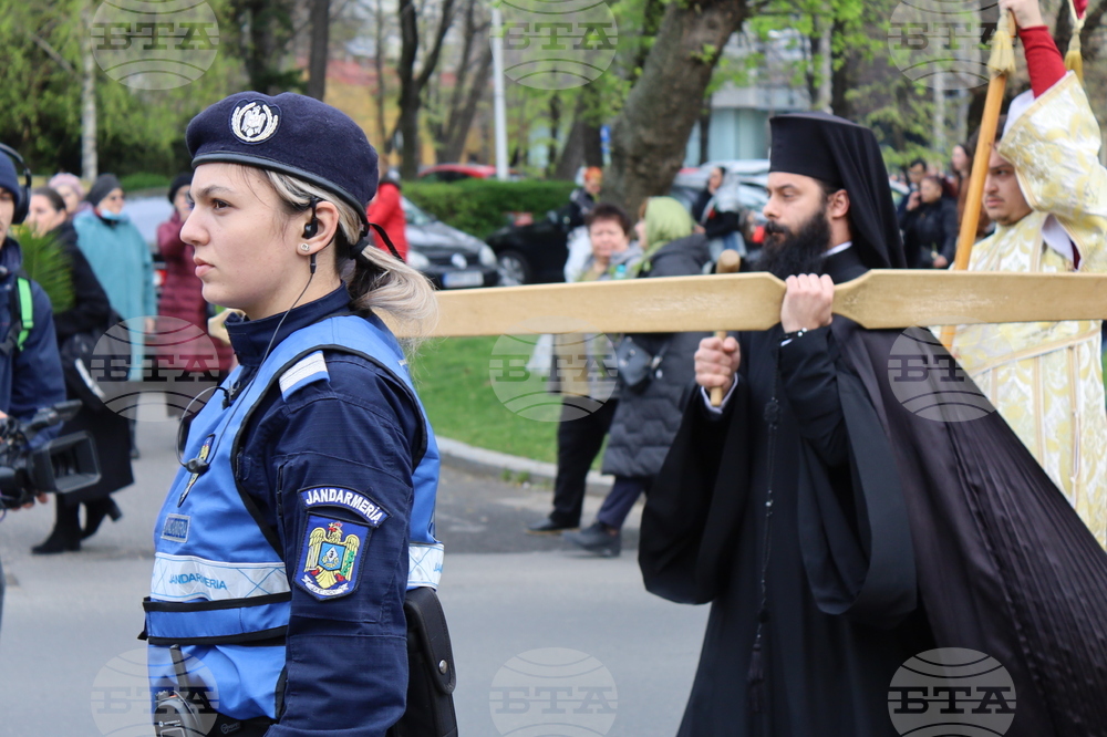Румъния - литийно шествие “Процесия на цветята” в Букурещ