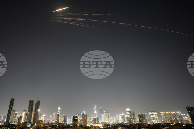 Израел съобщи за нов ракетен залп от Иран, нови удари в Техеран и околността и в Исфахан