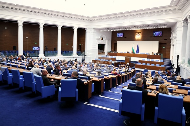 Lawmakers Expand Group Eligible for Christmas and Easter Supplements