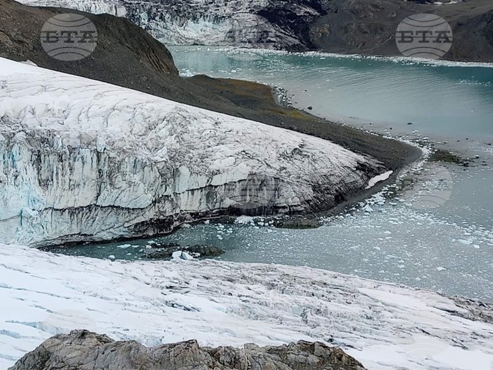 Antarctica through the Eyes of the RSV 421 Crew