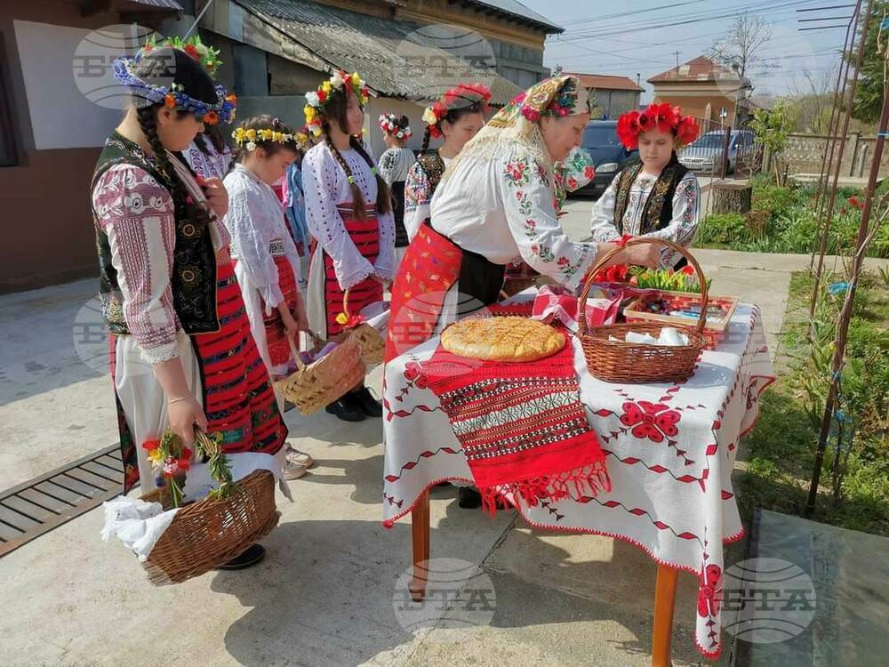 Ученички от втори до пети клас лазаруваха в Извоареле в Румъния