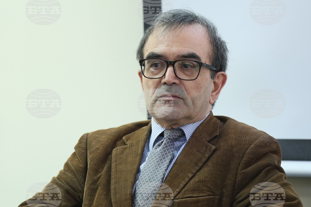 Университет по застраховане и финанси - конференция - Руслан Костов