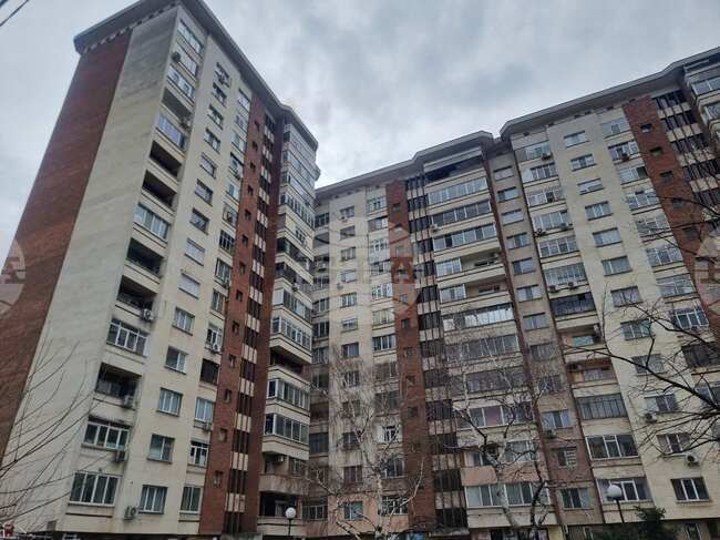 Комин на жилищен блок горя тази сутрин в Стара Загора