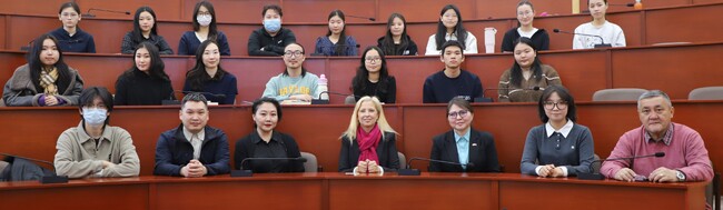 Временно управляващият Посолството на България в Монголия Александрина Гигова изнесе лекция в Монголския национален университет