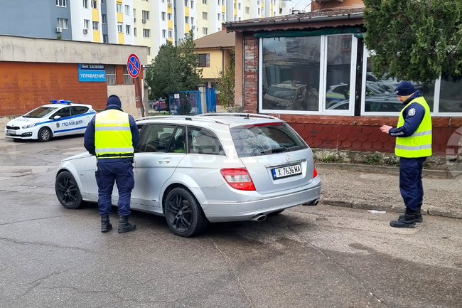 Полицията e извършила проверки на 65 обекта, сред които и заложни къщи, при акция срещу изборната търговия в Хасково