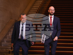 Министерски съвет - Георги Клисурски - Хасан Адемов - брифинг