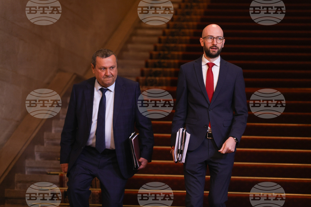 Министерски съвет - Георги Клисурски - Хасан Адемов - брифинг