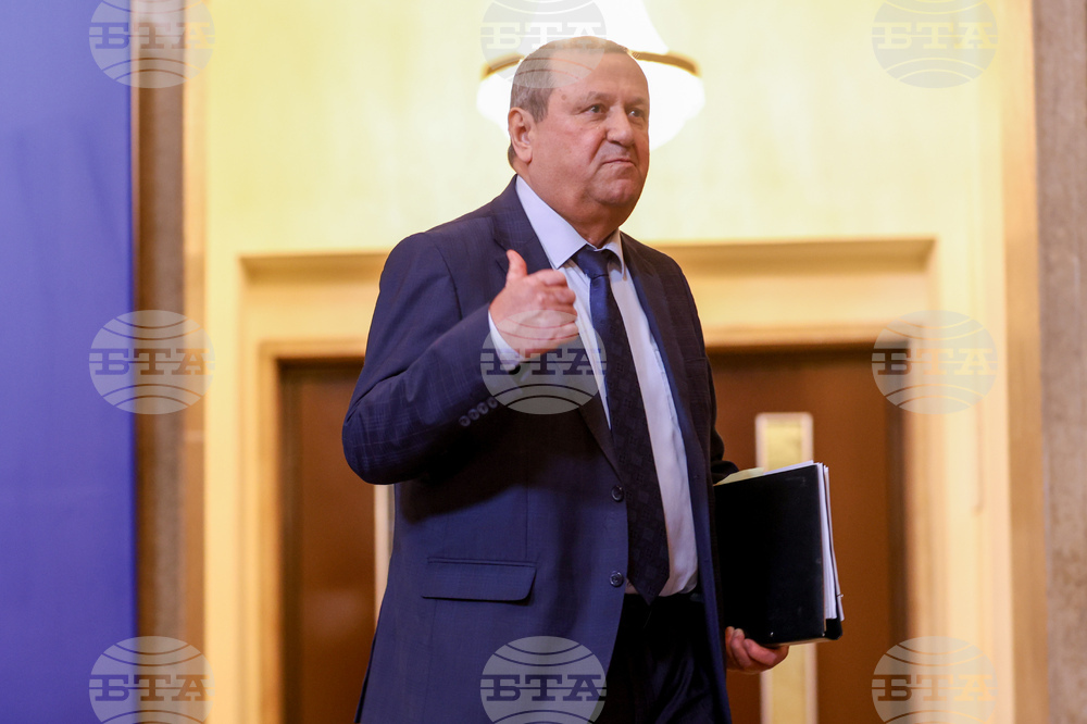 Министерски съвет - Хасан Адемов - брифинг