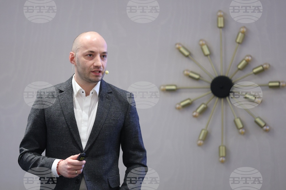 Healthcare Costs Considered Heavy Burden by Some 800,000 Bulgarians, Mostly Elderly, Poll Shows