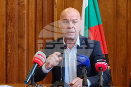 Пловдив - Община - пресконференция - Костадин Димитров