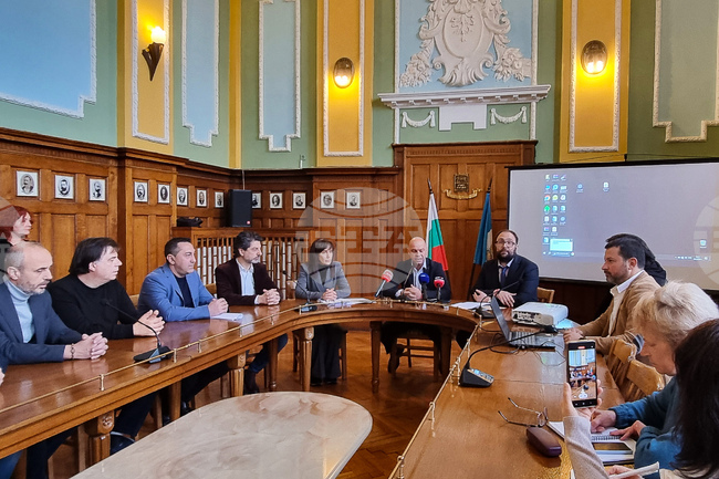 Преди Великден в Пловдив ще бъдат отворени за движение локалните платна на бул. „Васил Априлов“, при пробива под Централна гара