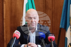 Пловдив - Община - пресконференция - Костадин Димитров