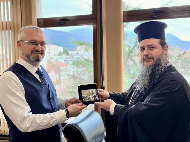 Областният управител на Кюстендил Кристиян Иванчов проведе среща с Негово Преосвещенство Велбъждския епископ Исаак