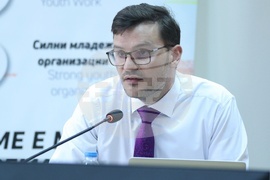 Национален младежки форум - „Младите хора и визията на политическите партии“ - кръгла маса