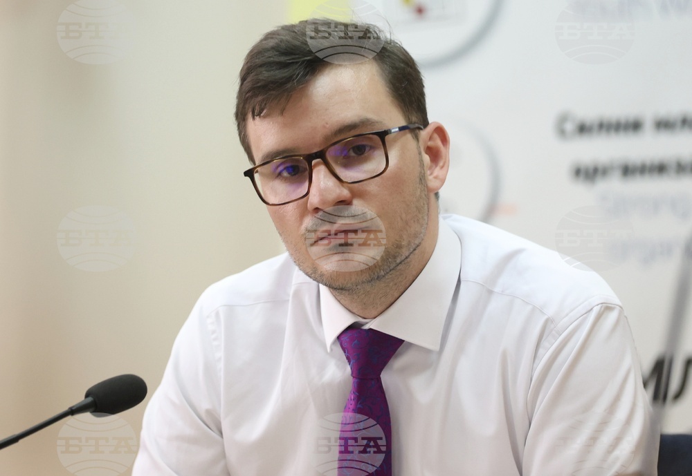 Национален младежки форум - „Младите хора и визията на политическите партии“ - кръгла маса