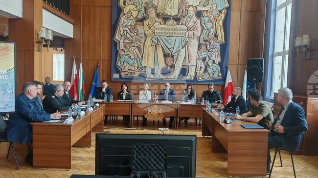 Експерти дискутират на форум в Габрово иновации в професионалното образование за подобряване на отбранителните способности на ЕС