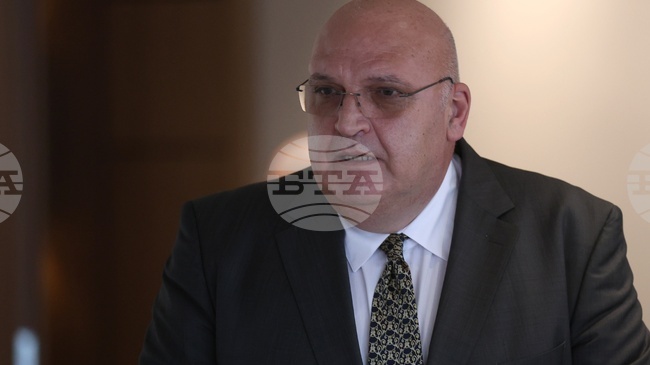 Във време на предизвикателства се откроява силата на лекарската професия, казва в поздравление д-р Николай Брънзалов