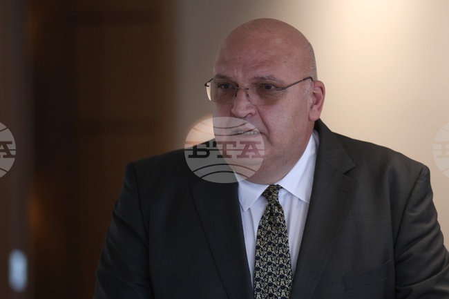 Във време на предизвикателства се откроява силата на лекарската професия, казва в поздравление д-р Николай Брънзалов