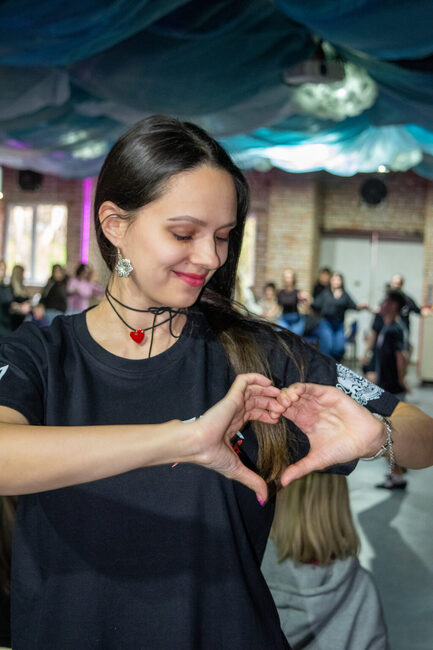 Дария Добрева от Българския младежки клуб „Актив“ в Украйна: Близо 100 души се включиха в майсторски клас по хоро в Арциз