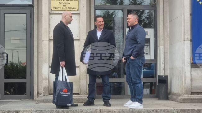 Представители на 50 спортни клуба от страната внесоха подписка в БФ Борба с искане за свикване на извънредно Общо събрание за смяна на ръководството и устава