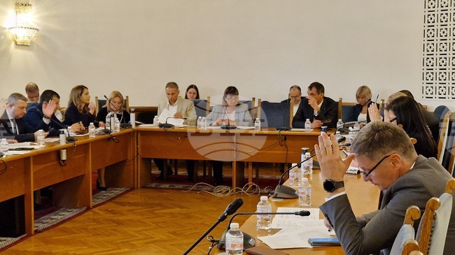 Правната комисия прие на второ четене промени в Наказателния кодекс за сексуални престъпления срещу деца