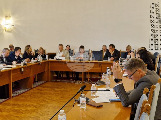 Parliamentary Committee on Legal Affairs Adopts on Second Reading So-Called Lobbying Activities Act