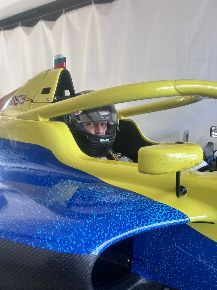 Успешен тест за Самуил Иванов на „Муджело“ преди старта на сезона във Формула 4