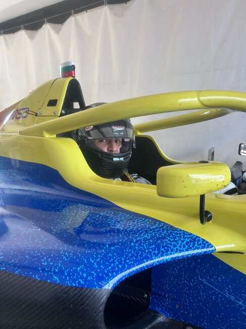 Самуил Иванов ще дебютира с номер 13 във Формула 4 Централна Европа 