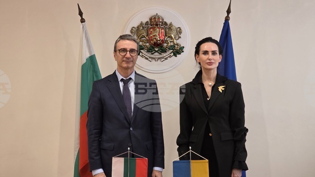 Министър Трайчо Трайков и посланикът на Украйна обсъдиха възможности за предоставяне на специализирано оборудване за украинската енергийна система, съобщи МЕ 