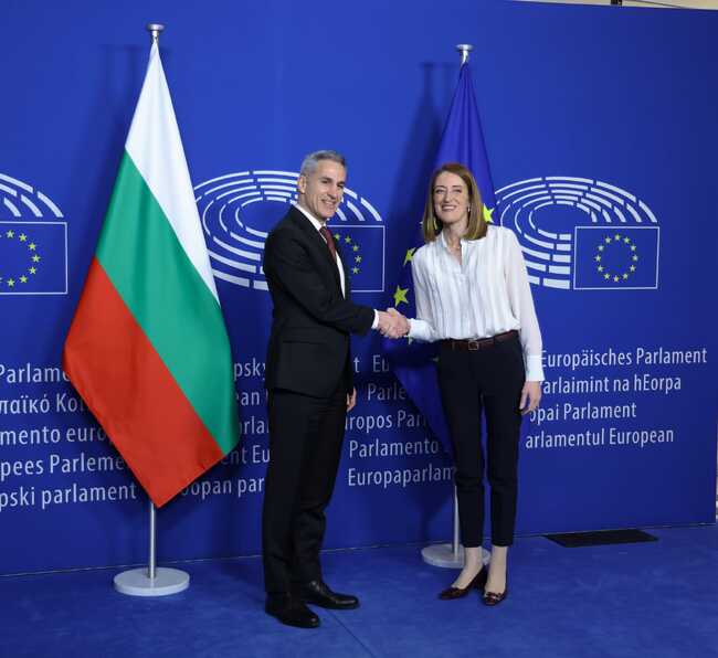 Андрей Гюров и Роберта Мецола обсъдиха сигурността, енергетиката и икономиката на ЕС