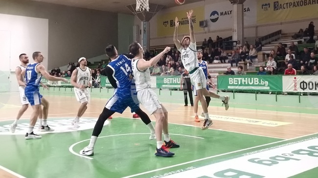 Берое победи Академик Бултекс 99 в двубой от Националната баскетболна лига