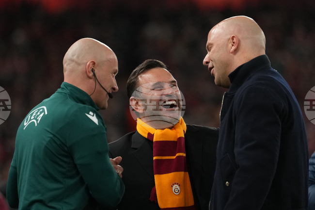 CORRECTION Britain Champions League Soccer