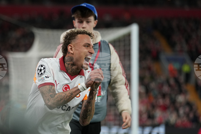 Спешна операция избегна риска халфът на Галатасарай Ноа Ланг да загуби пръст на ръката си