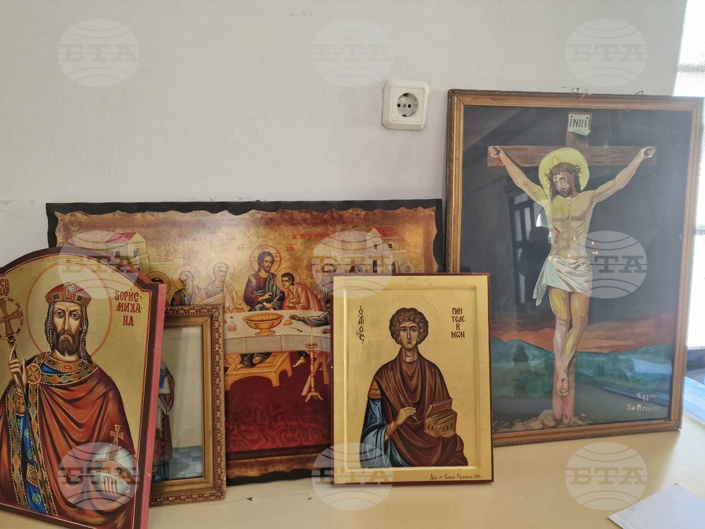 Гърция - литургия - Храм "Св. Преподобни Йоан Рилски Чудотворец" в Атина