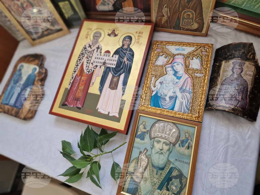 Гърция - литургия - Храм "Св. Преподобни Йоан Рилски Чудотворец" в Атина