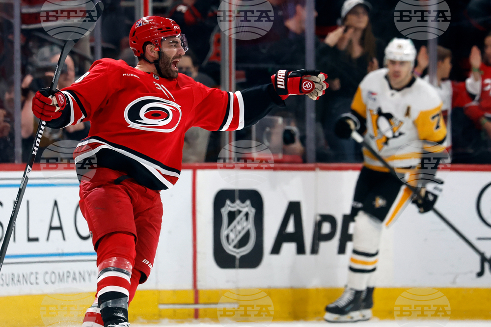 Penguins Hurricanes Hockey