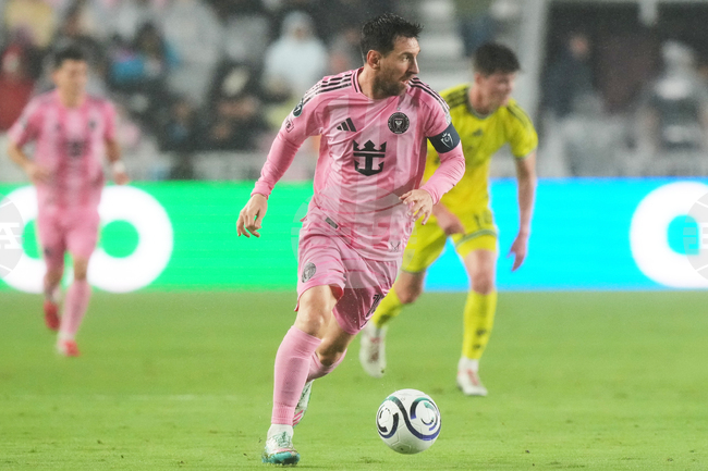 Лионел Меси отбеляза гол номер 900 в кариерата си, но Интер Маями отпадна на осминафиналите на Шампионската купа на КОНКАКАФ