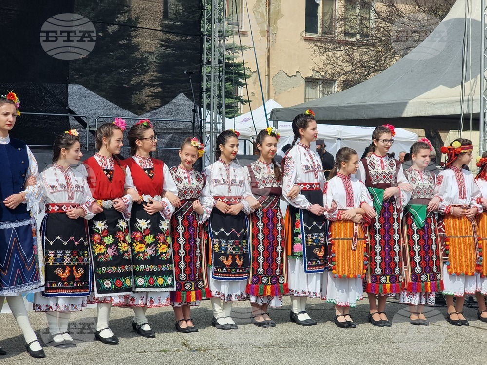 Ловеч - Цветница - ритуал „По вода“