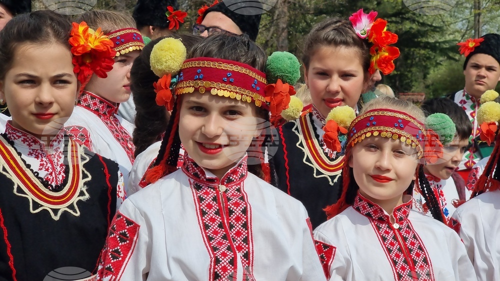 Ловеч - Цветница - ритуал „По вода“