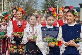 Ловеч - Цветница - ритуал „По вода“