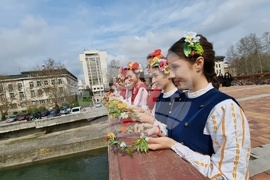 Ловеч - Цветница - ритуал „По вода“