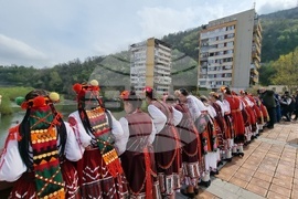 Ловеч - Цветница - ритуал „По вода“