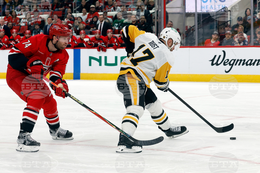 Penguins Hurricanes Hockey